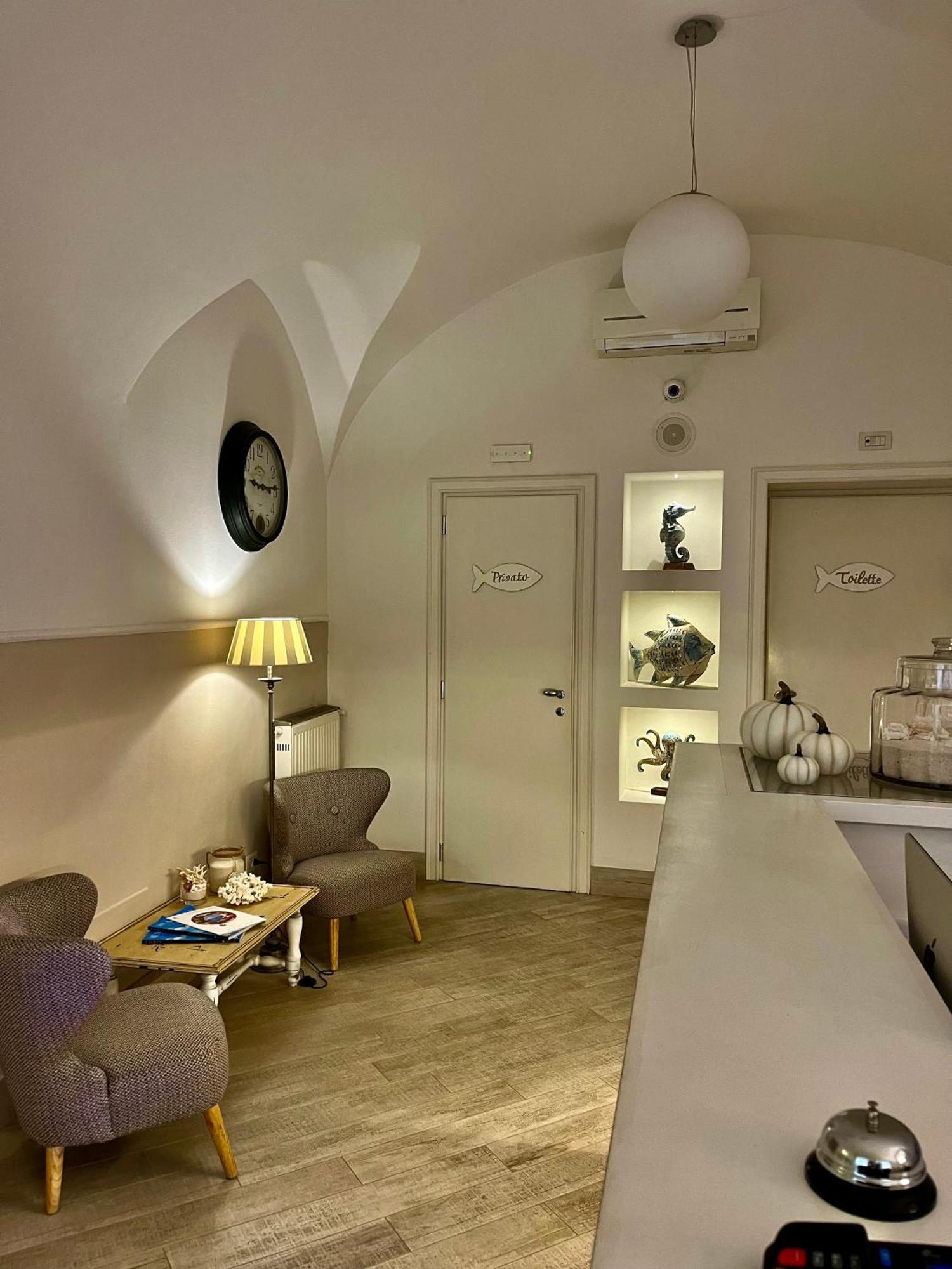 Hotel Marina Charming Rooms フィナーレ・リーグレ エクステリア 写真