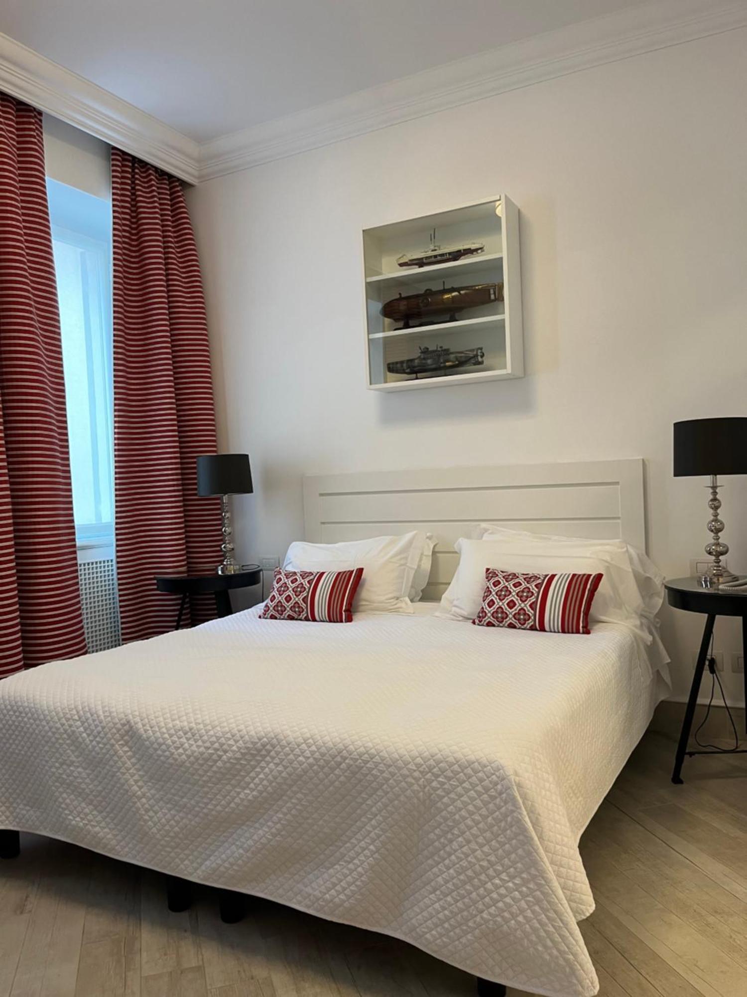 Hotel Marina Charming Rooms フィナーレ・リーグレ エクステリア 写真
