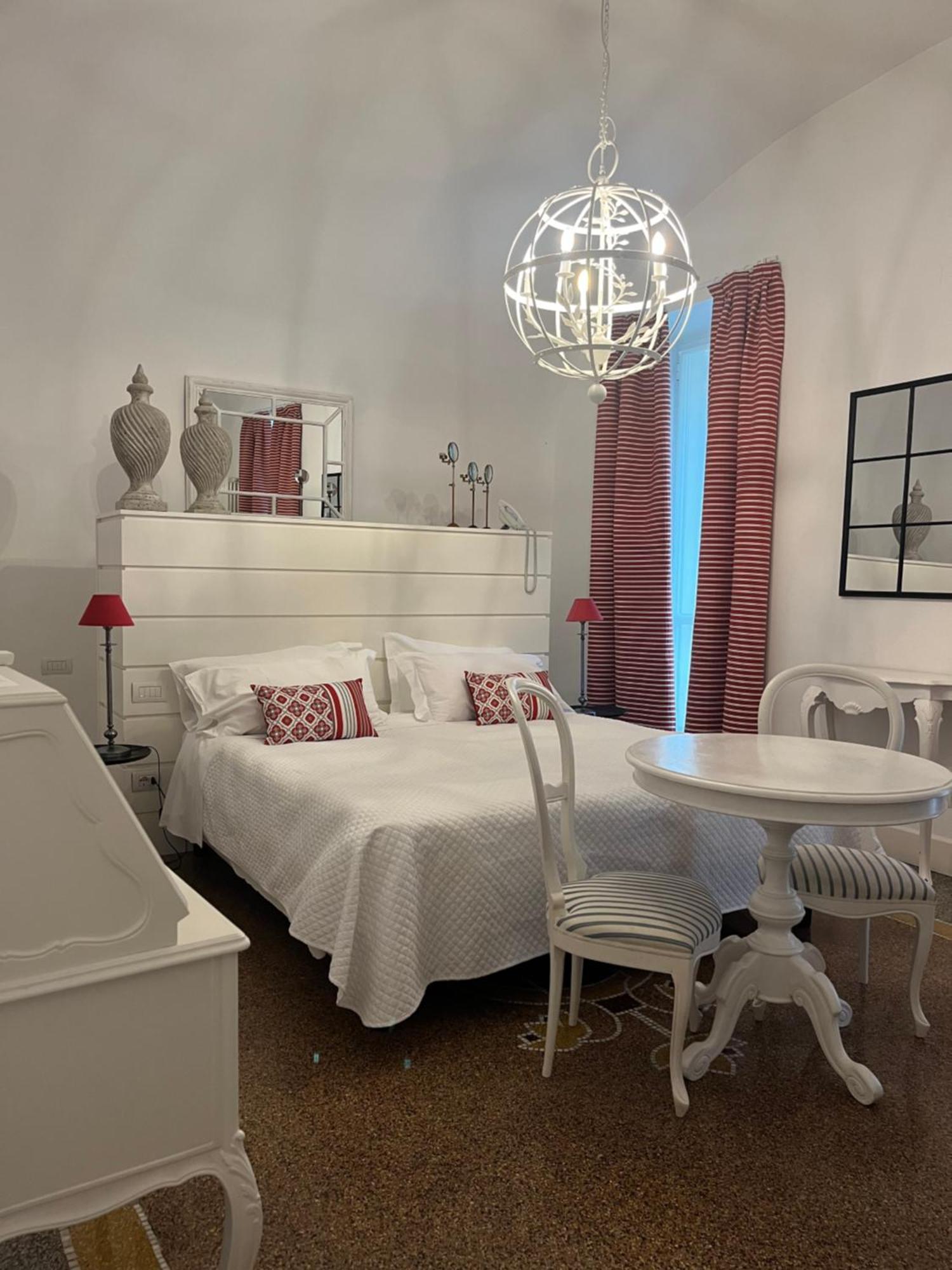 Hotel Marina Charming Rooms フィナーレ・リーグレ エクステリア 写真